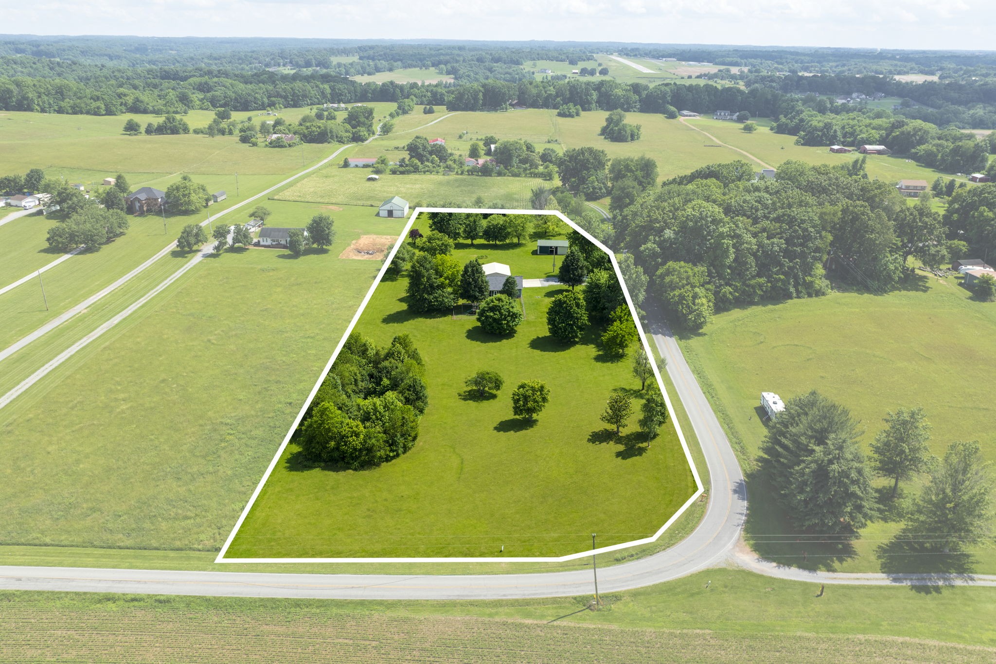 880 Denning Ford Road Portland, TN 37148 - Photo 43 of 54 a view of a swimming pool and lake view
