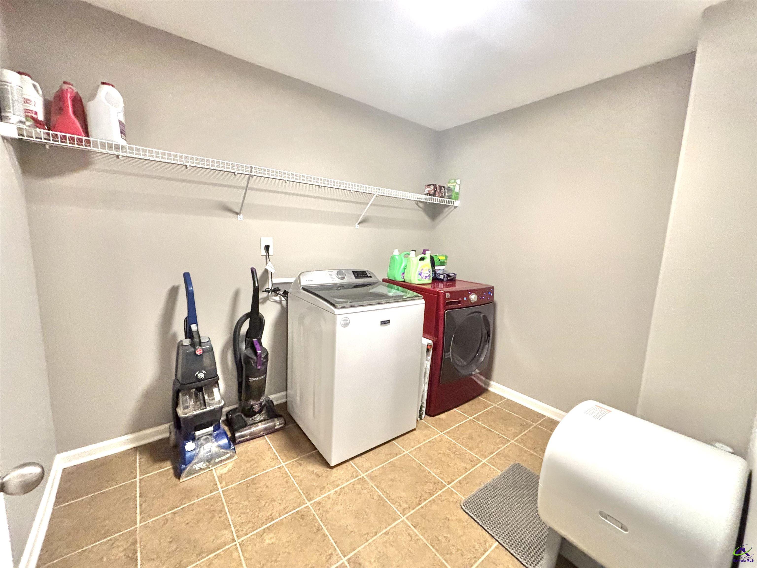 600 Post Oak Way Warner Robins, GA 31088 - Photo 44 of 50 a view of a room with gym equipment