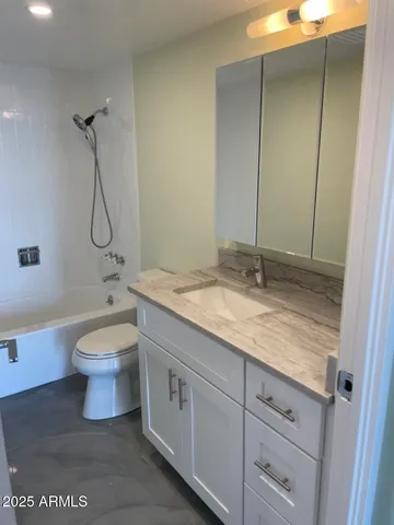 a view of walk in closet