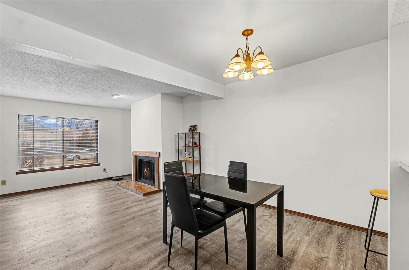 2111 Sunview Drive, Unit 2111 Champaign, IL 61821 - Photo 8 of 28 a workspace with wooden floor