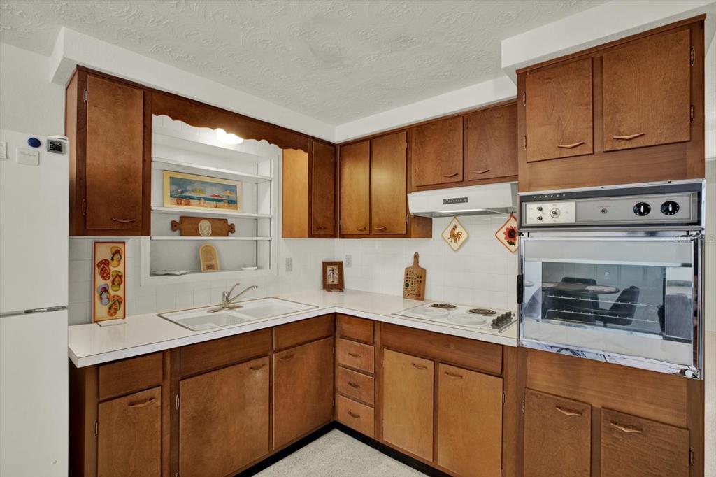 1617 Derrick Street Holiday, FL 34690 - Photo 10 of 32