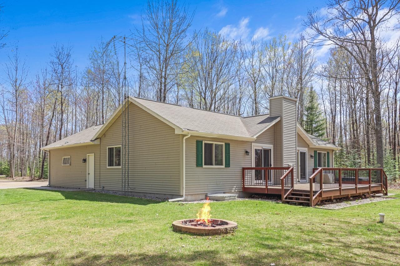 7689 South Buck Ridge Drive Eagle River, WI 54521 - Photo 2 of 30 Gallery Image 2
