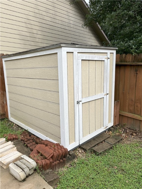 301 Pine Mist Lane Conroe, TX 77304 - Photo 30 of 35