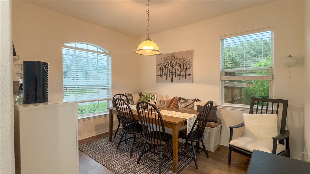 301 Pine Mist Lane Conroe, TX 77304 - Photo 5 of 35