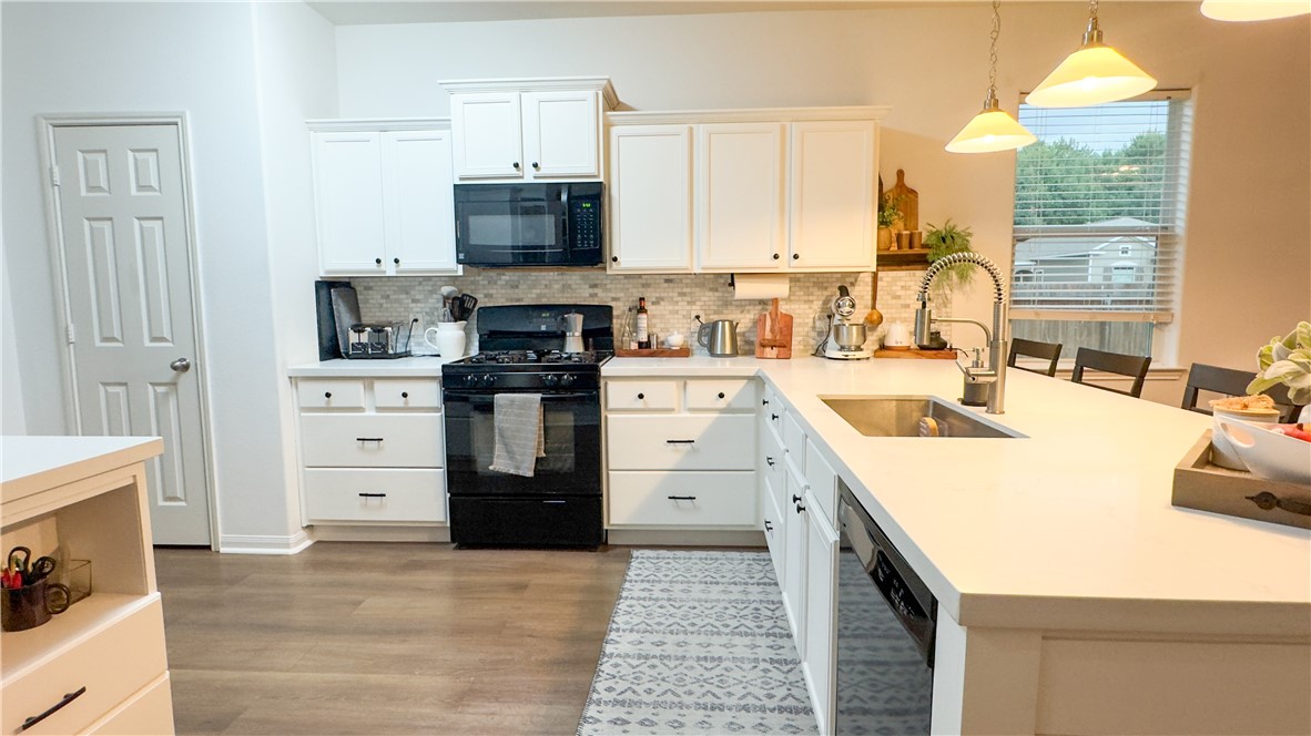 301 Pine Mist Lane Conroe, TX 77304 - Photo 10 of 35