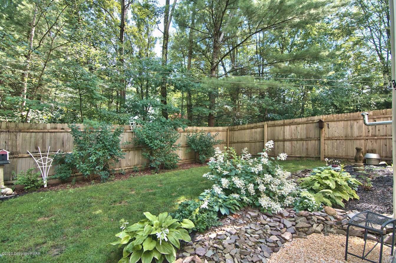 147 Maple Spring Drive Kunkletown, PA 18058 - Photo 29 of 68 Side Garden view