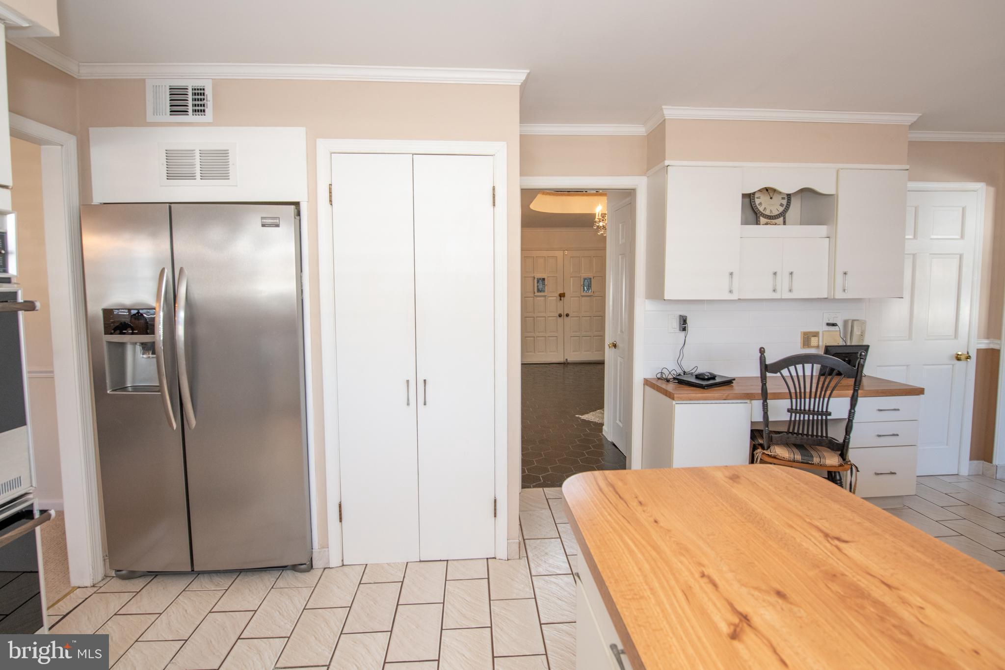 233 Lamplighter Lane Huntingdon Valley, PA 19006 - Photo 13 of 56 Kitchen