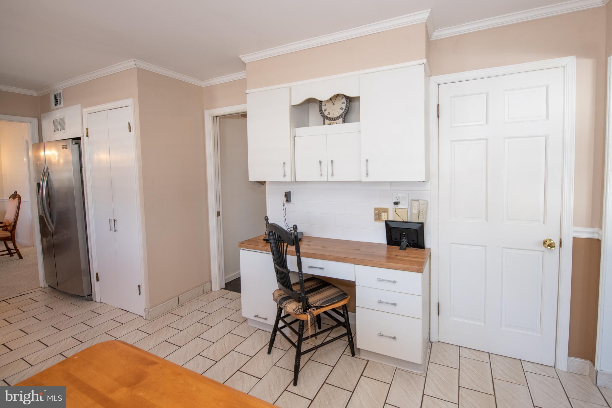 233 Lamplighter Lane Huntingdon Valley, PA 19006 - Photo 17 of 56 Kitchen