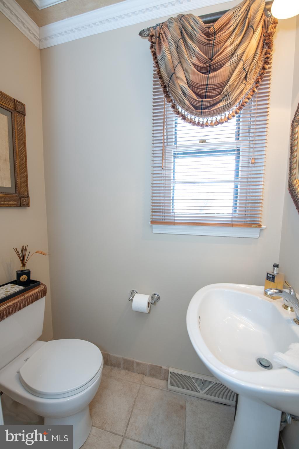 233 Lamplighter Lane Huntingdon Valley, PA 19006 - Photo 24 of 56 Powder Room
