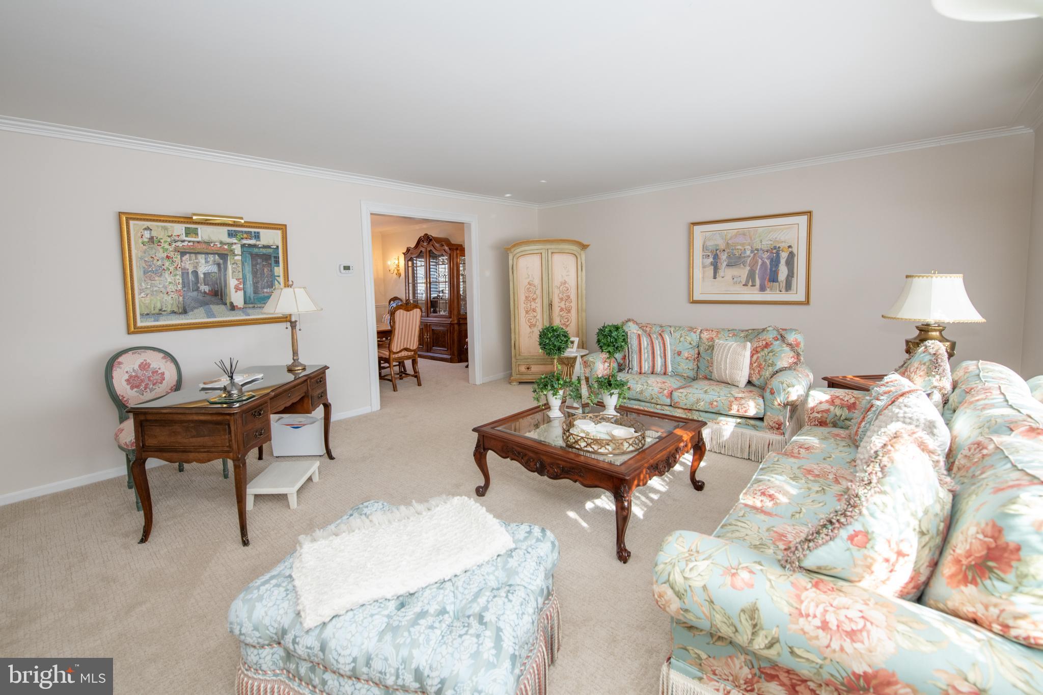 233 Lamplighter Lane Huntingdon Valley, PA 19006 - Photo 8 of 56 Living Room