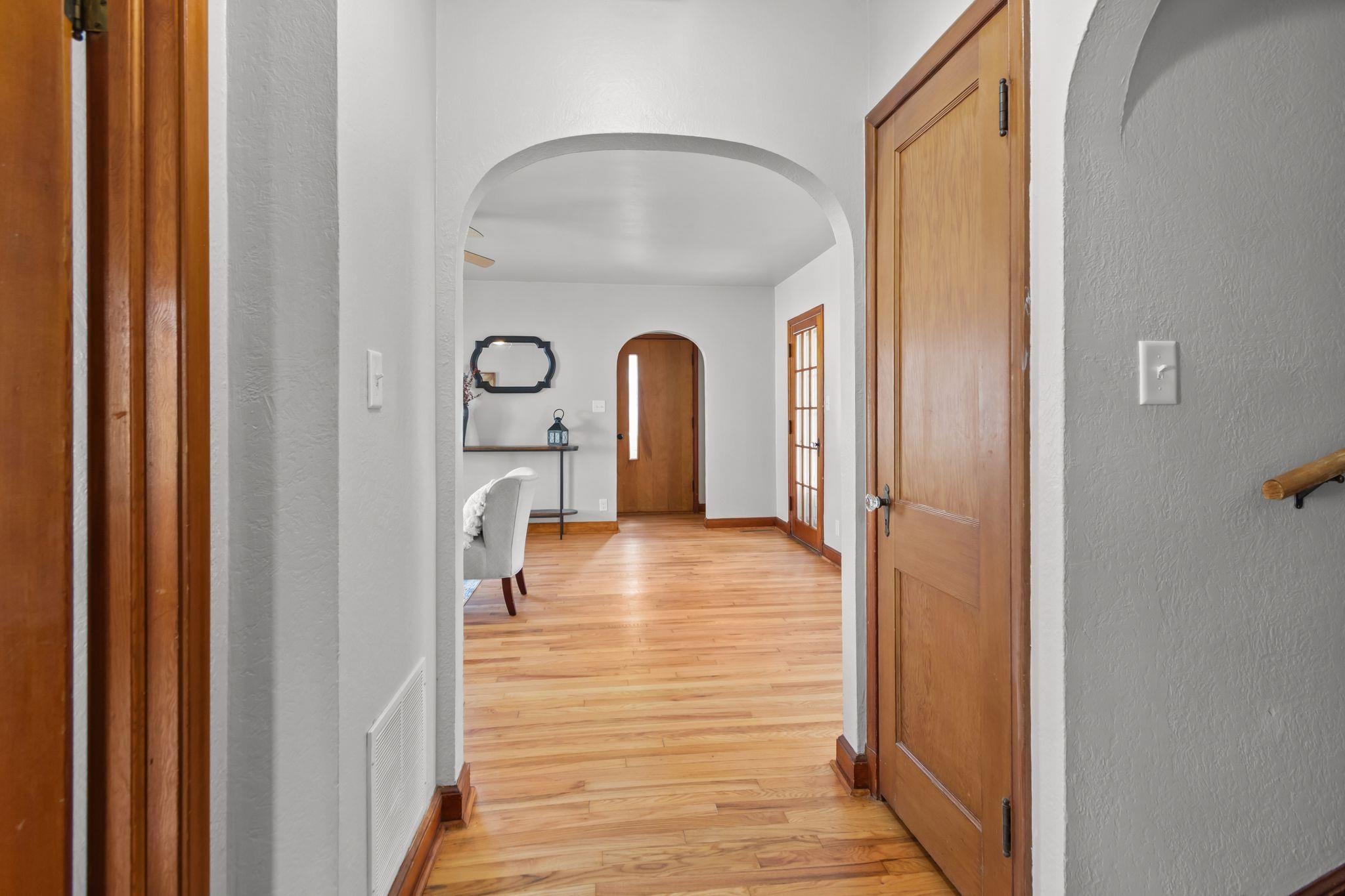 265 North Capron Street Berlin, WI 54923 - Photo 2 of 25