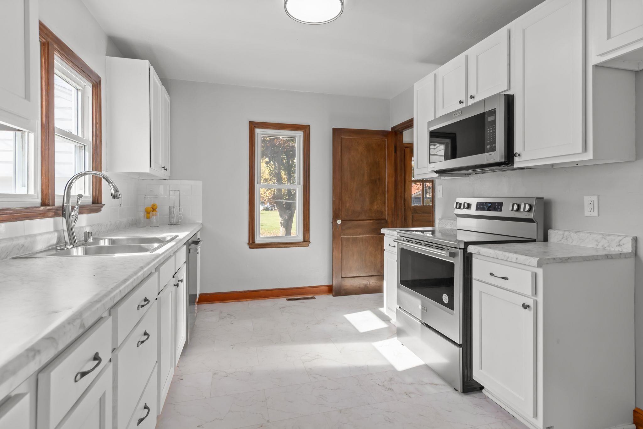 265 North Capron Street Berlin, WI 54923 - Photo 10 of 25