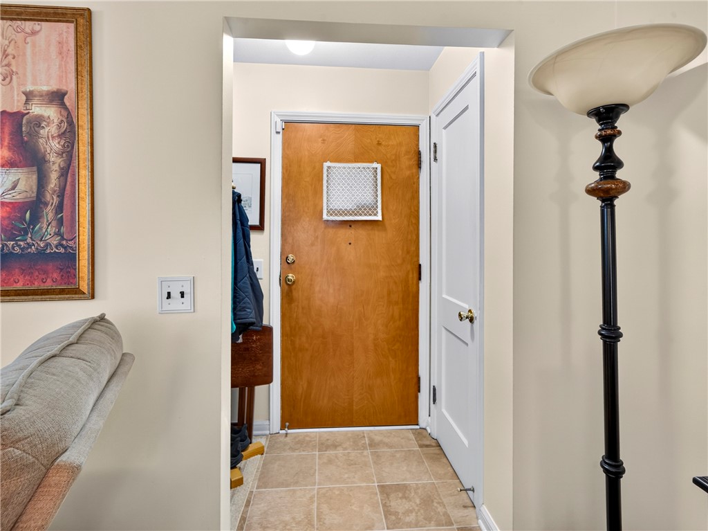 134 Whittington Road Irondequoit, NY 14609 - Photo 3 of 34 Gallery Image 3