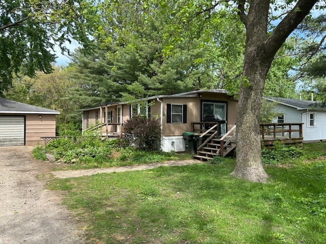 116 North English Street Braidwood, IL 60408 - Photo 2 of 8 a view of outdoor space yard and patio