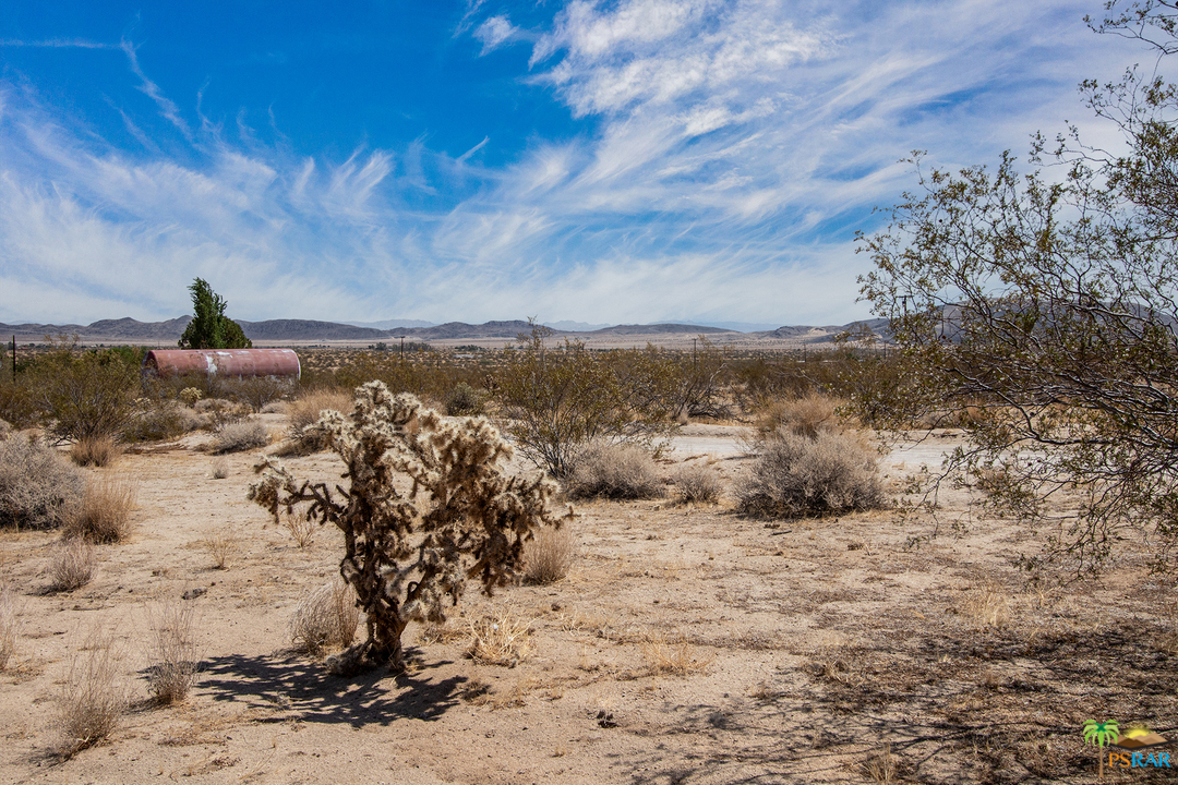 6556 Sunkist Road Joshua Tree, CA 92252 - Photo 17 of 17 a view of lake with mountain