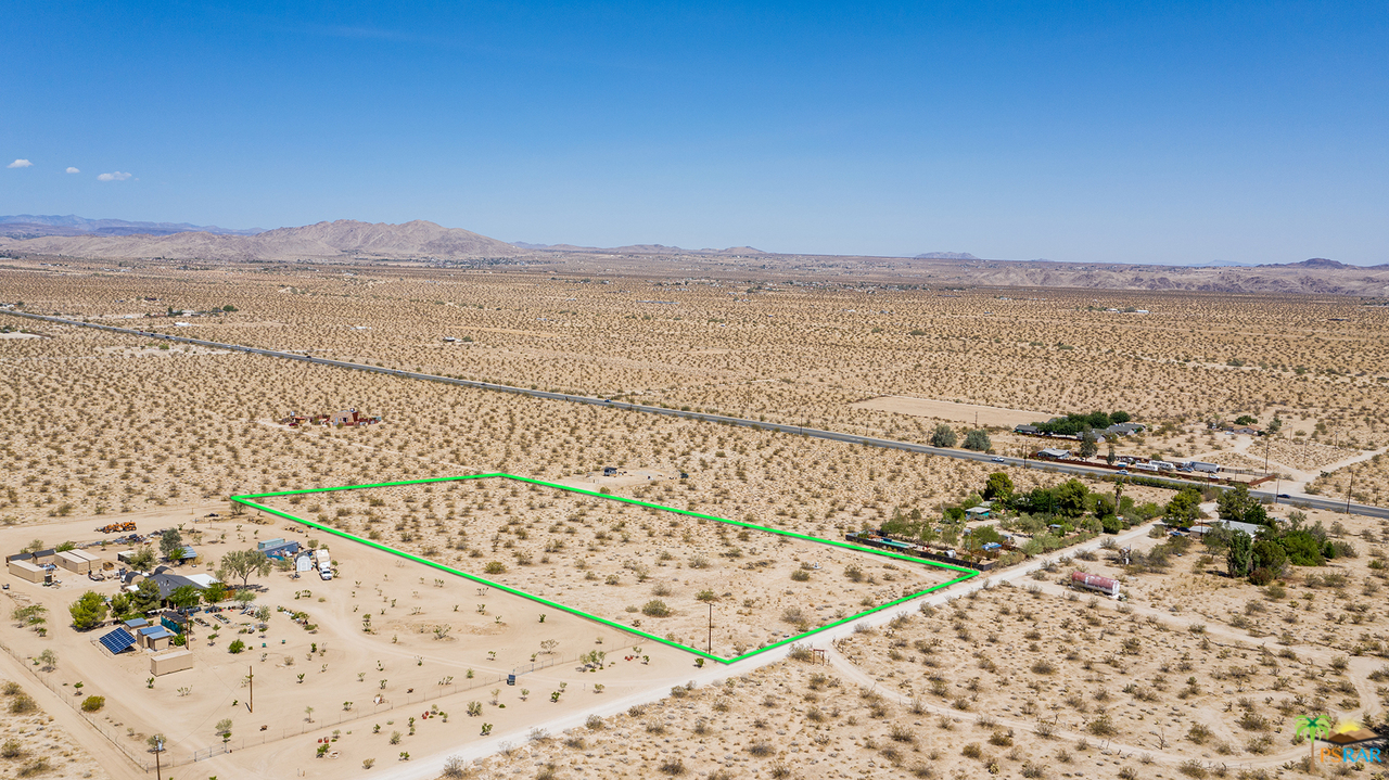 6556 Sunkist Road Joshua Tree, CA 92252 - Photo 8 of 17 a view of an ocean beach and mountain