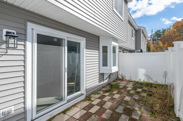 $290,000 | 344 Elm Street, Unit 16, Milford, NH 03055