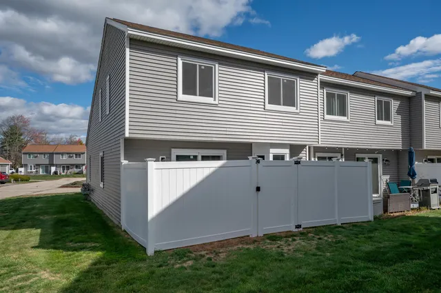 $290,000 | 344 Elm Street, Unit 16, Milford, NH 03055