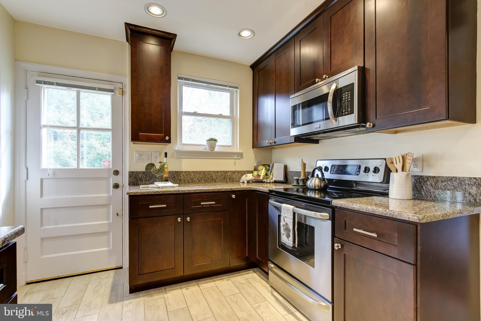 9507 Hale Street Silver Spring, MD 20910 - Photo 15 of 36