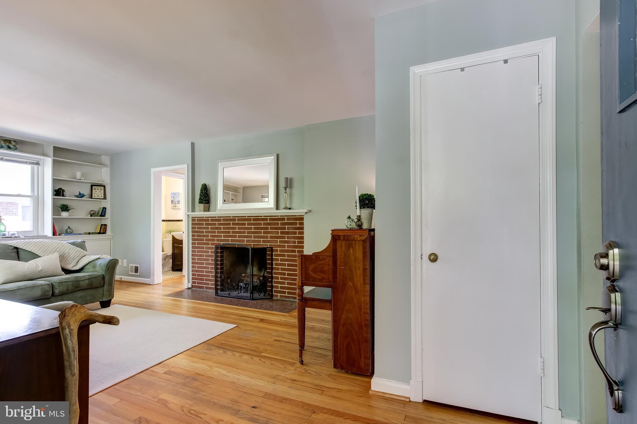 9507 Hale Street Silver Spring, MD 20910 - Photo 5 of 36