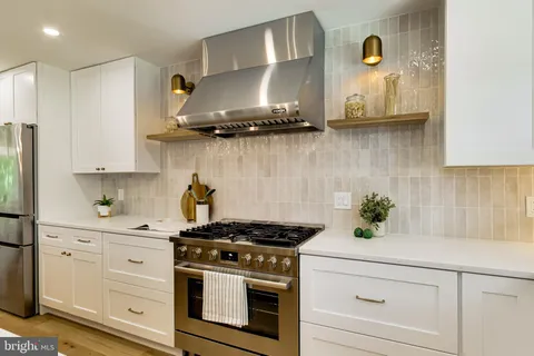 $1,095,000 | 11832 Enid Drive, Potomac, MD 20854