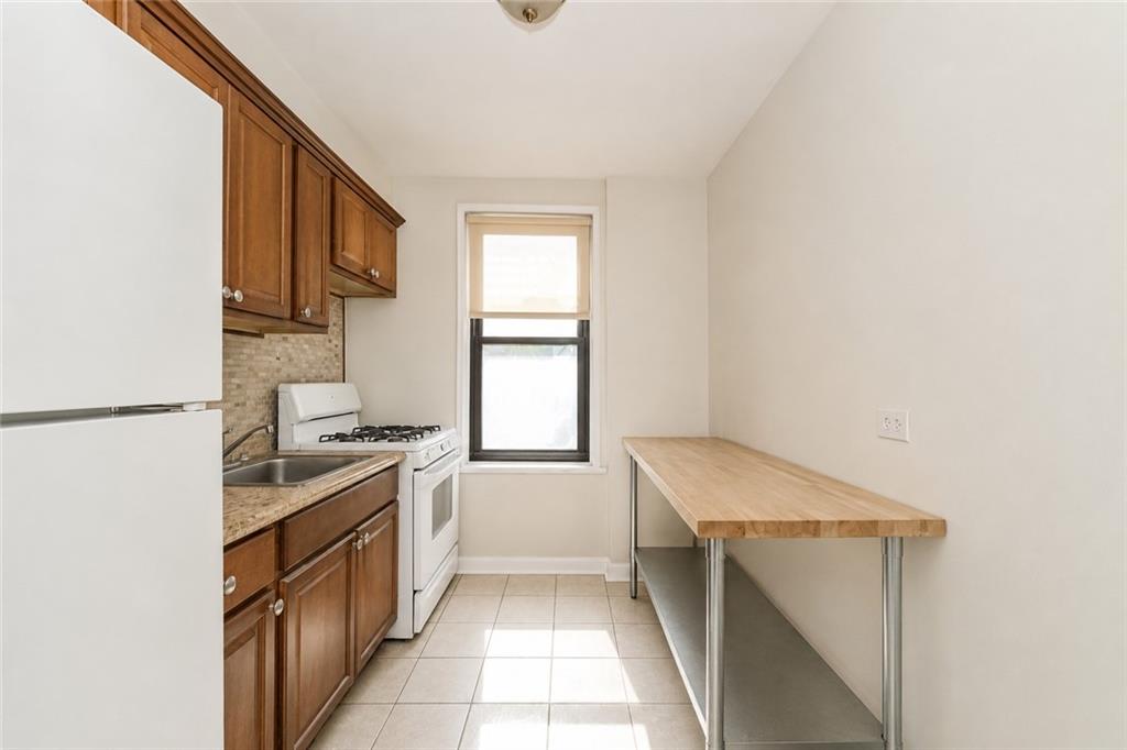 7423 Ridge Boulevard, Unit 1G Brooklyn, NY 11209 - Photo 8 of 16