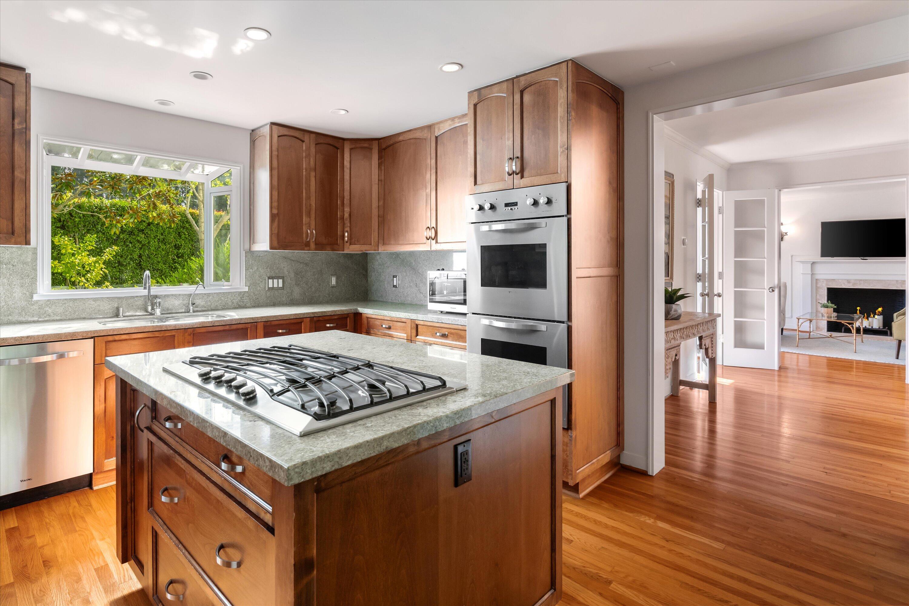 189 Hermosillo Road Montecito, CA 93108 - Photo 14 of 49 Kitchen