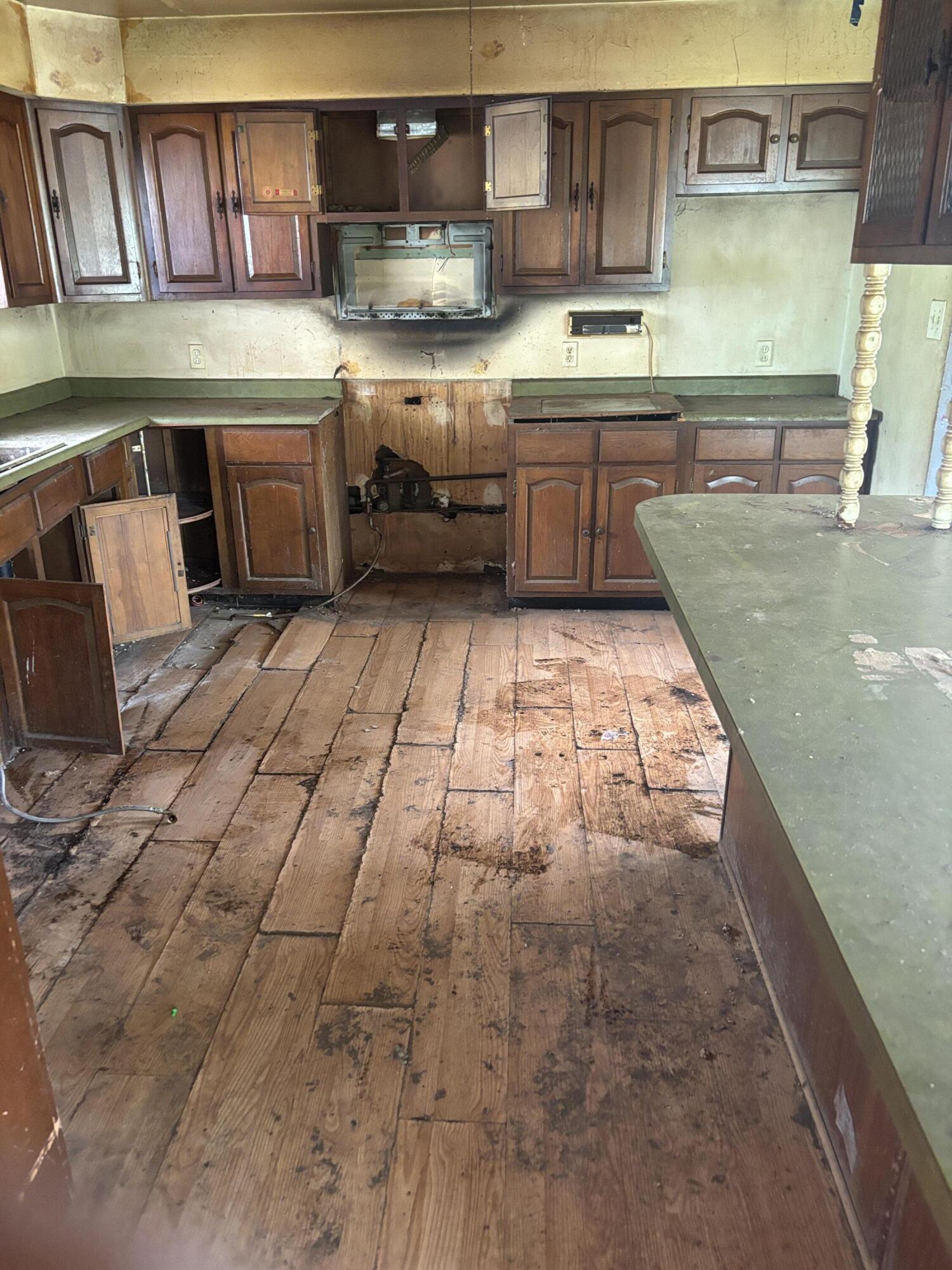 302 Indiana Street Chesterton, IN 46304 - Photo 2 of 11 1500x2000