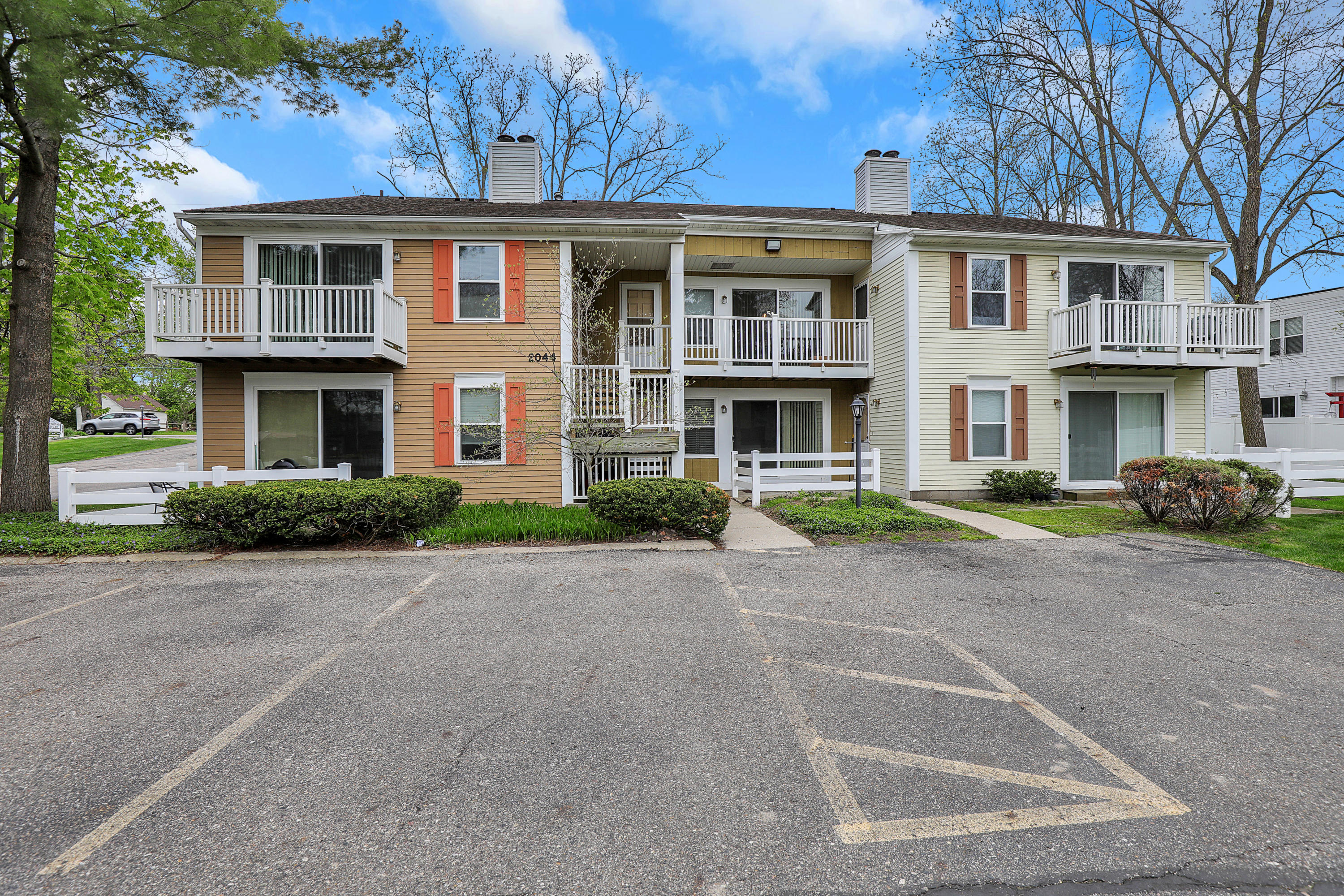 2044 Hamilton Road Okemos, MI 48864 - Photo 1 of 18 9I3A9431