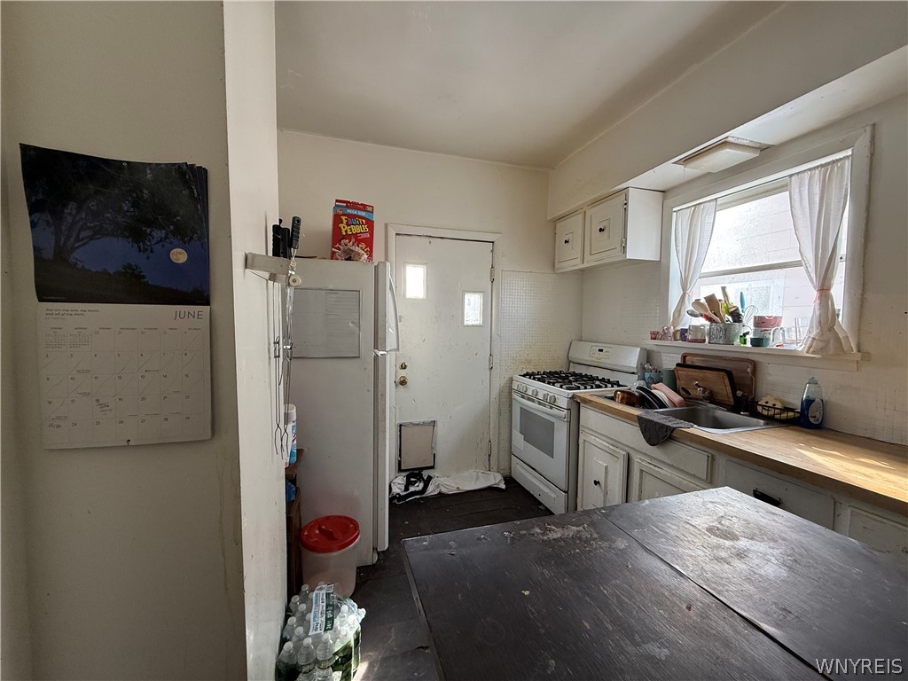 131 Riverside Avenue Buffalo, NY 14207 - Photo 6 of 14
