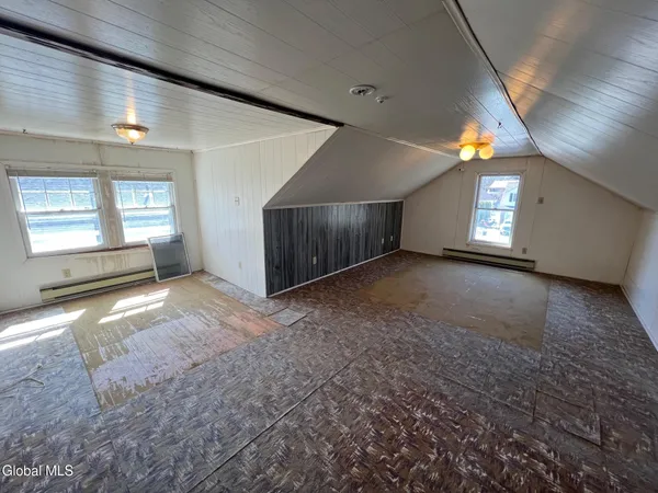 $239,900 | 1182 South Country Club Drive, Niskayuna, NY 12309