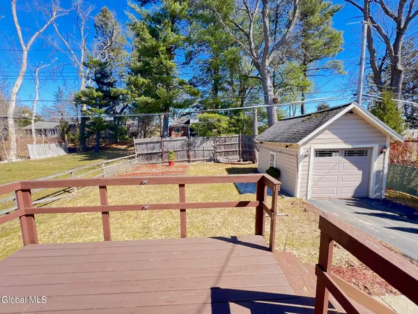 $239,900 | 1182 South Country Club Drive, Niskayuna, NY 12309