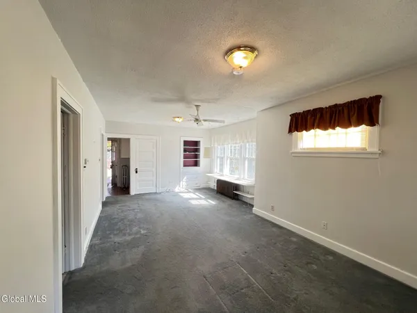 $239,900 | 1182 South Country Club Drive, Niskayuna, NY 12309