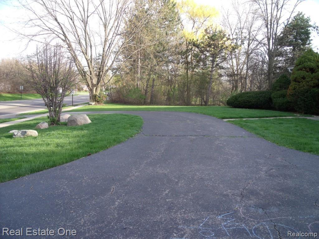 28681 Farmington Road Farmington, MI 48331 - Photo 43 of 43 DSCF3443.jpg
