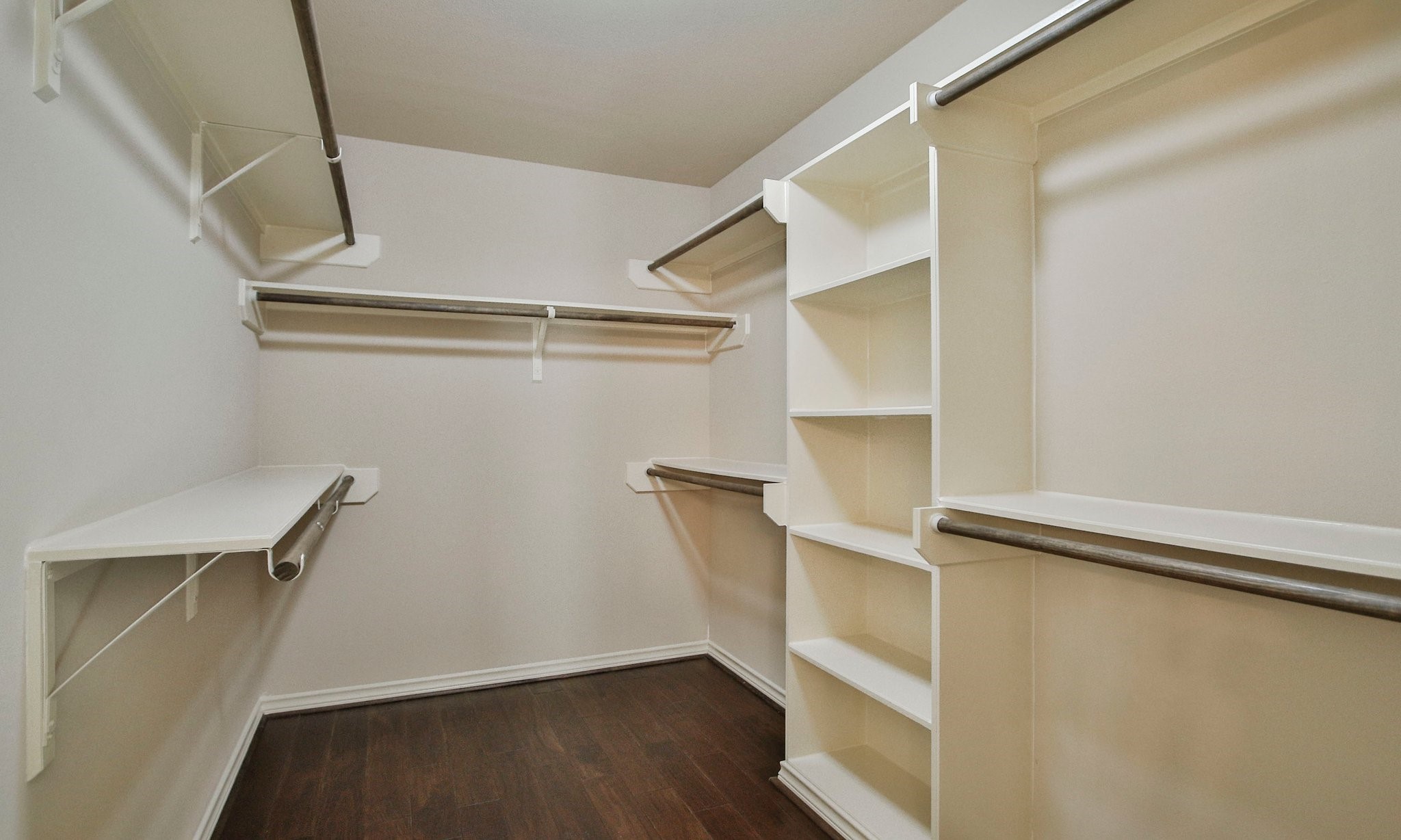 19818 Iceland Court Spring, TX 77379 - Photo 21 of 35 a view of an empty walk in closet