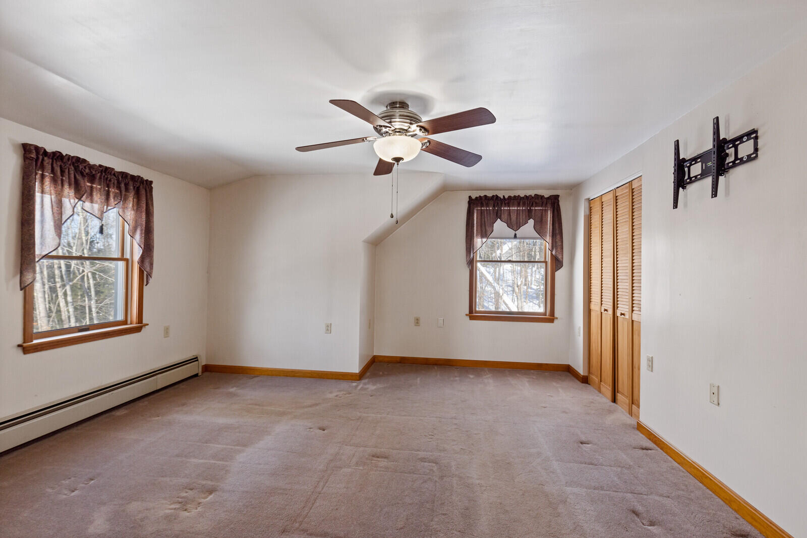 135 South Pond Road Winslow, ME 04901 - Photo 24 of 43 24 2nd floor BR