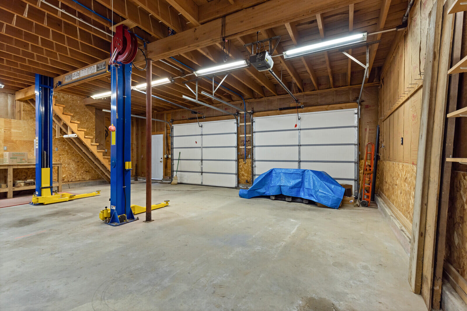 135 South Pond Road Winslow, ME 04901 - Photo 37 of 43 37 garage