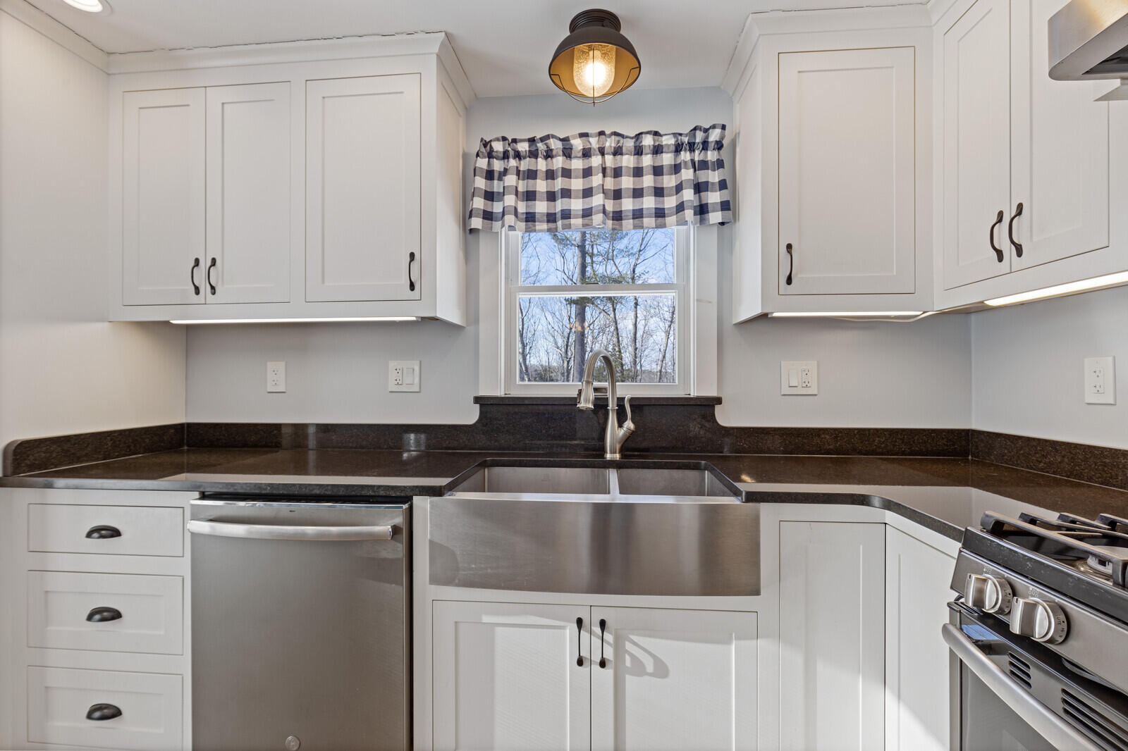 135 South Pond Road Winslow, ME 04901 - Photo 8 of 43 8 kitchen