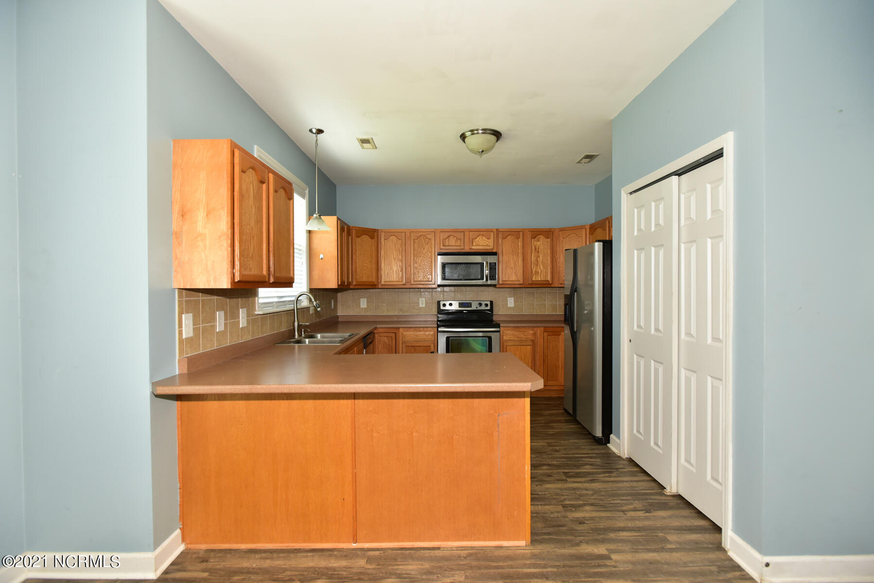 222 Emerald Ridge Road Jacksonville, NC 28546 - Photo 15 of 30 043