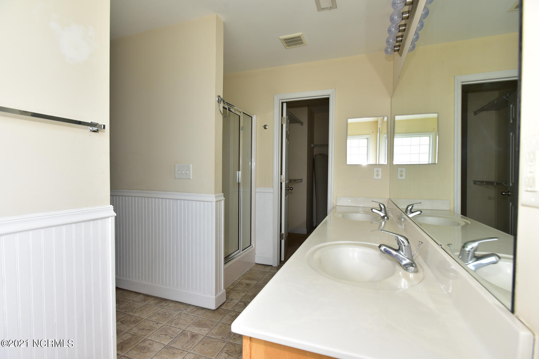 222 Emerald Ridge Road Jacksonville, NC 28546 - Photo 23 of 30 076