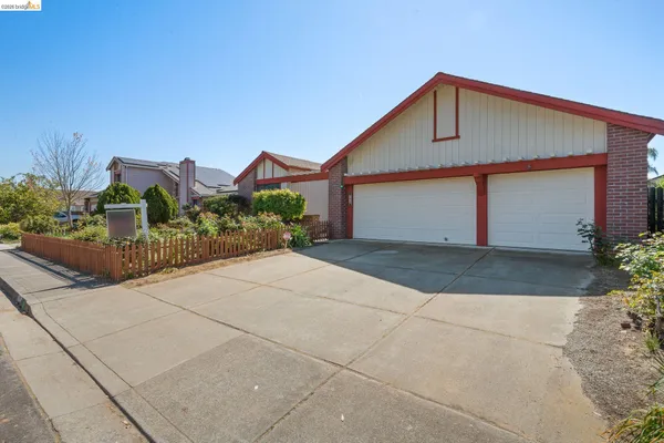 $650,000 | 409 Hazelnut Drive, Oakley, CA 94561