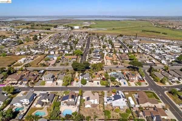 $650,000 | 409 Hazelnut Drive, Oakley, CA 94561