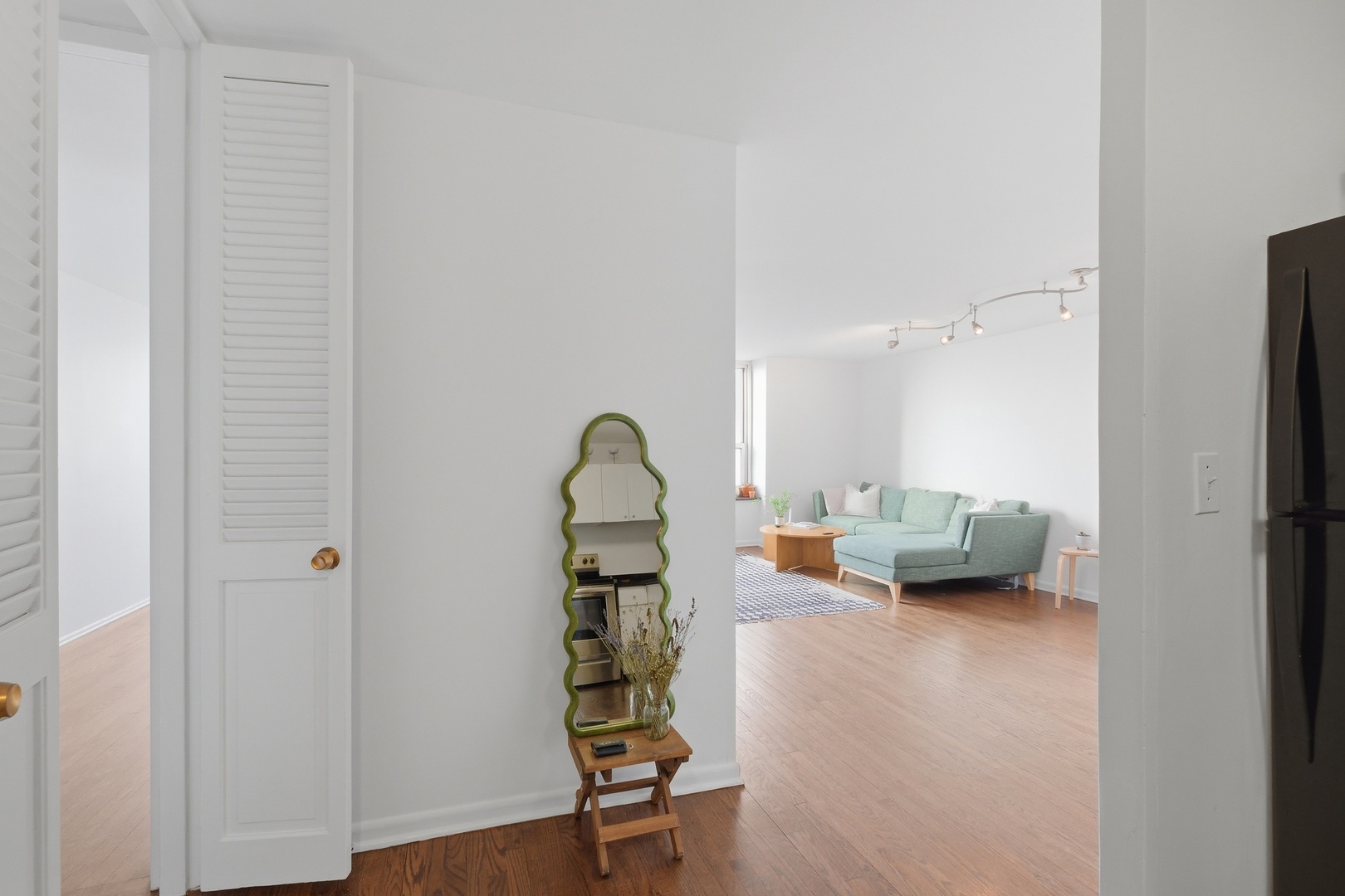 720 West Gordon Terrace, Unit 11A Chicago, IL 60613 - Photo 12 of 31