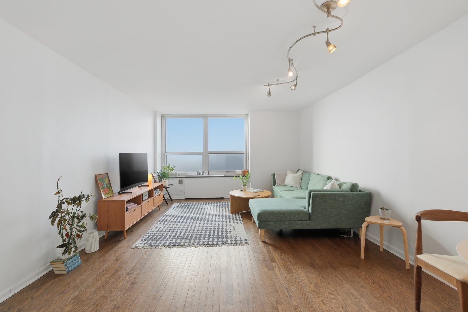 720 West Gordon Terrace, Unit 11A Chicago, IL 60613 - Photo 3 of 31