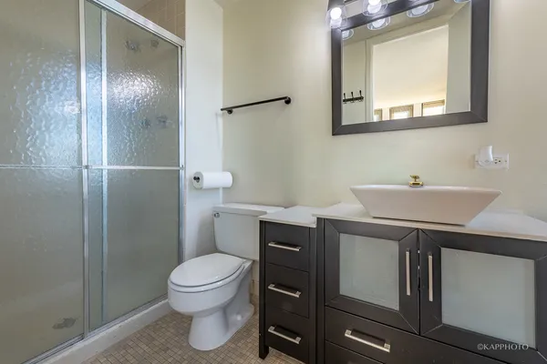 $2,100 | 6700 South South Shore Drive, Unit 22B, Chicago, IL 60649