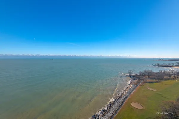 $2,100 | 6700 South South Shore Drive, Unit 22B, Chicago, IL 60649