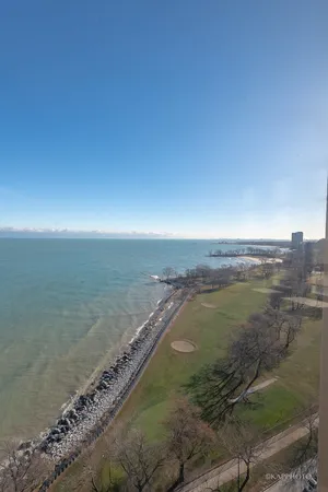 $2,100 | 6700 South South Shore Drive, Unit 22B, Chicago, IL 60649