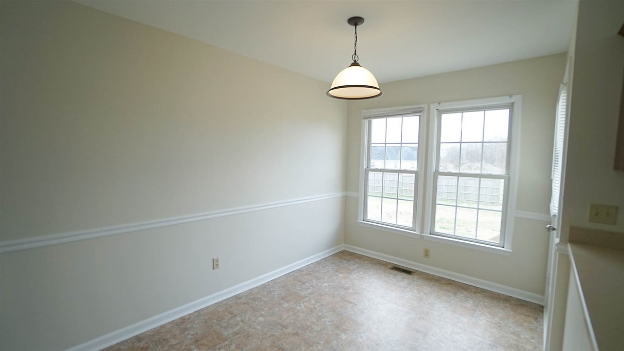 4488 South Shiloh Road Garner, NC 27529 - Photo 10 of 28 Eat in Kitchen