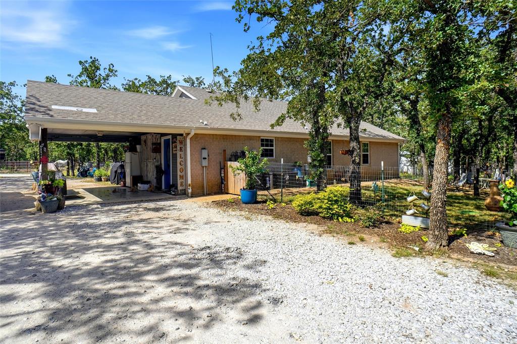 211 Spring Valley Road Paradise, TX 76073 - Photo 1 of 21