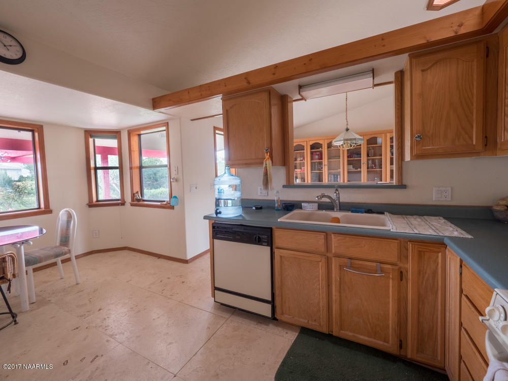960 Roberts Road Clarkdale, AZ 86324 - Photo 13 of 25 960 Roberts Rd_Clarkdale_August_2017-110